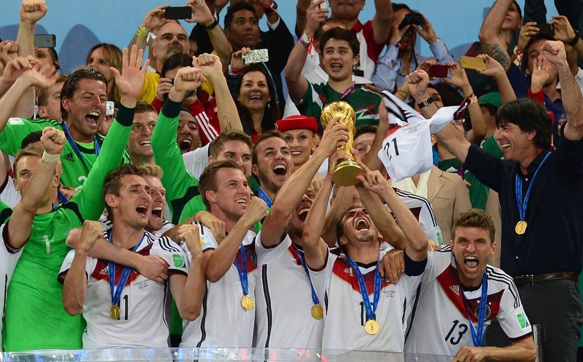 英格兰的定位球,是这场比赛最值得回看的片段