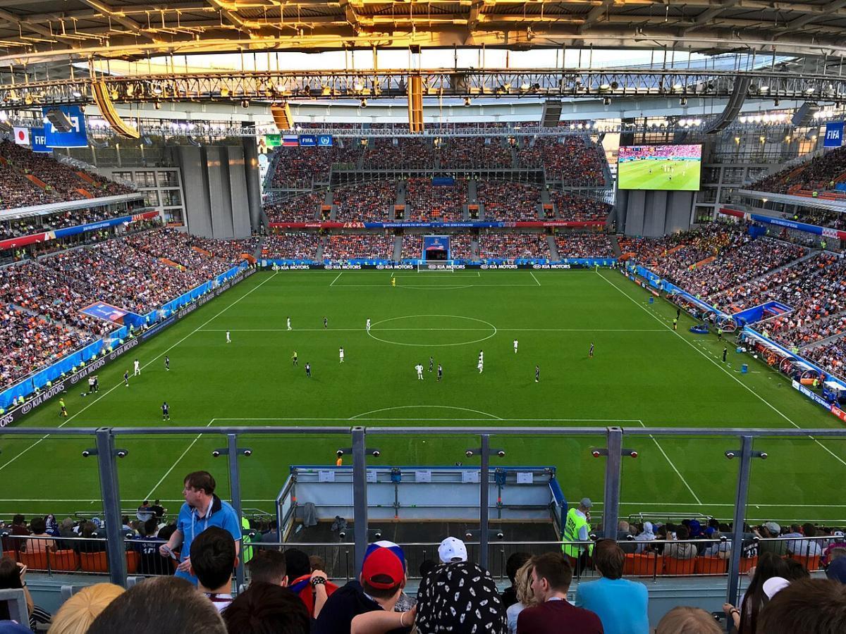 法国的球场让战术意图在画面里一目了然